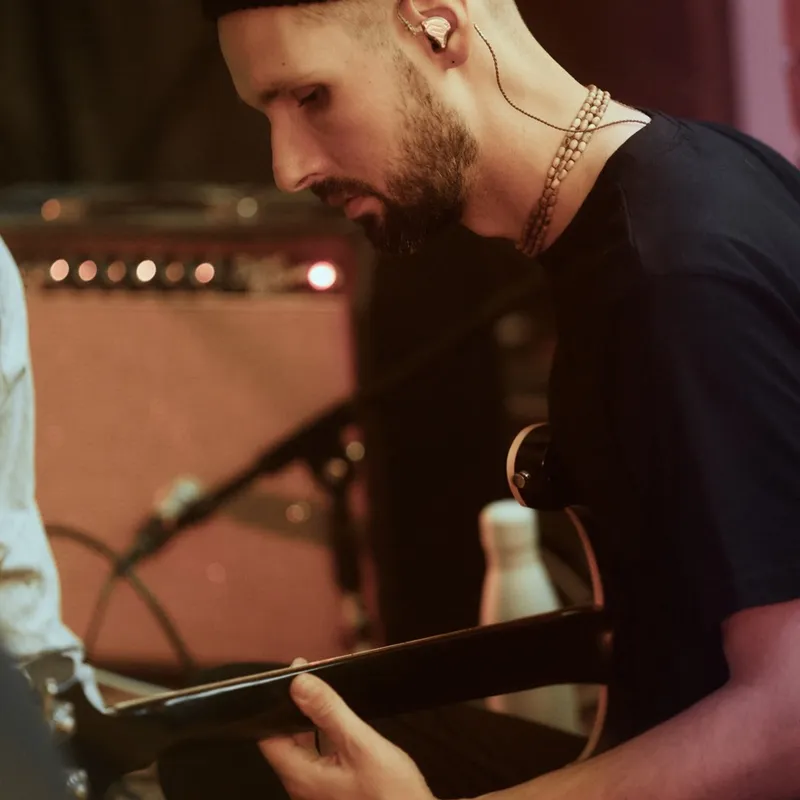 1_194 Large.jpeg
